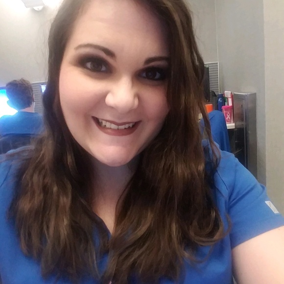 Meet your Posher, Angela - Picture 1 of 1